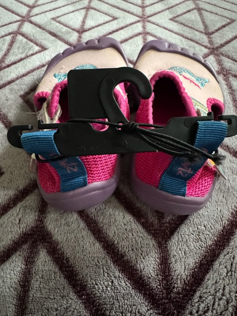 Newtz Mermaid Water Shoes Velcro Pink/Purple Holographic Size 7/8 Toddler Girls